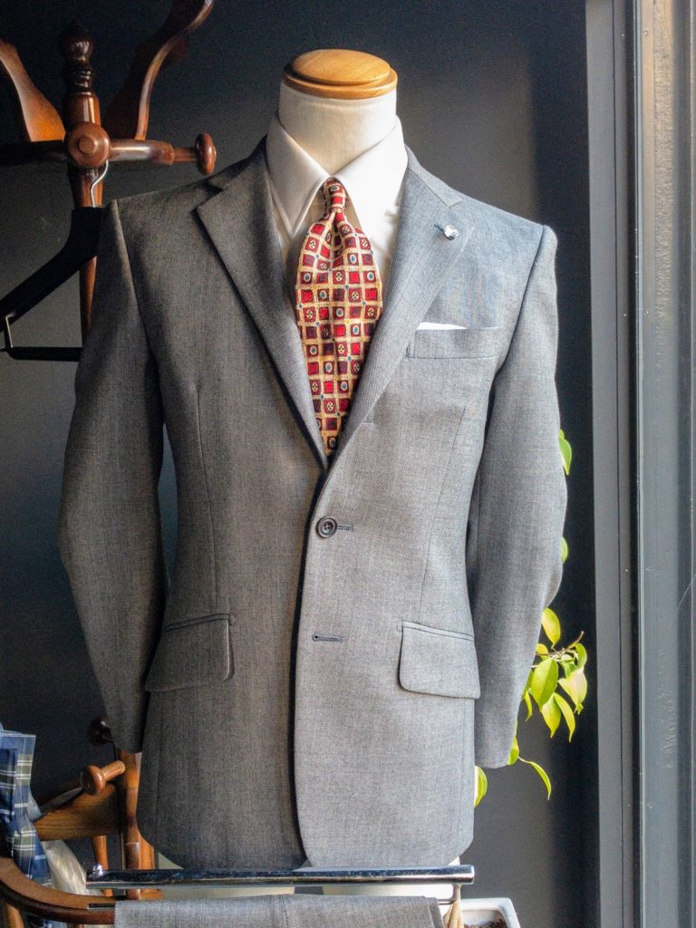 オールシーズン着られるスーツ|フィボナッチ紳士洋品店-墨田区の紳士服 