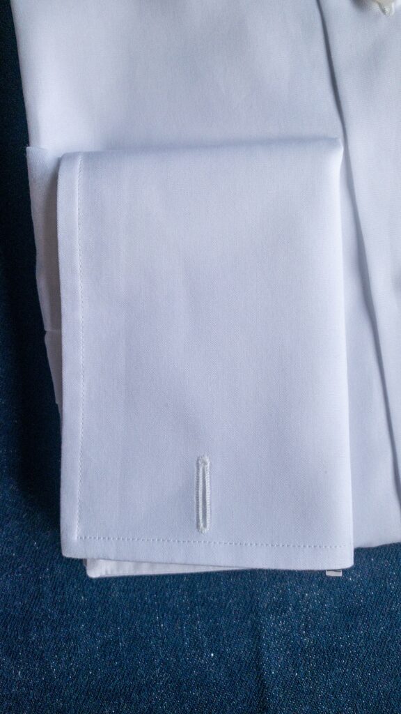 ダブルカフススクエア型