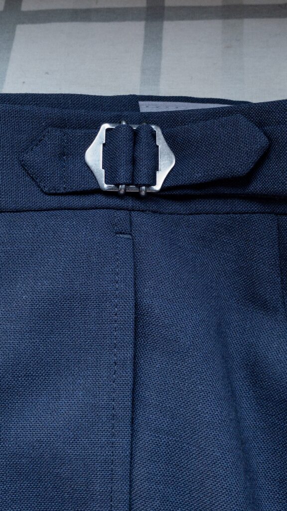 トラウザーズ　サイド尾錠　アジャスター